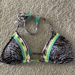 Brand new Victoria’s Secret swim top